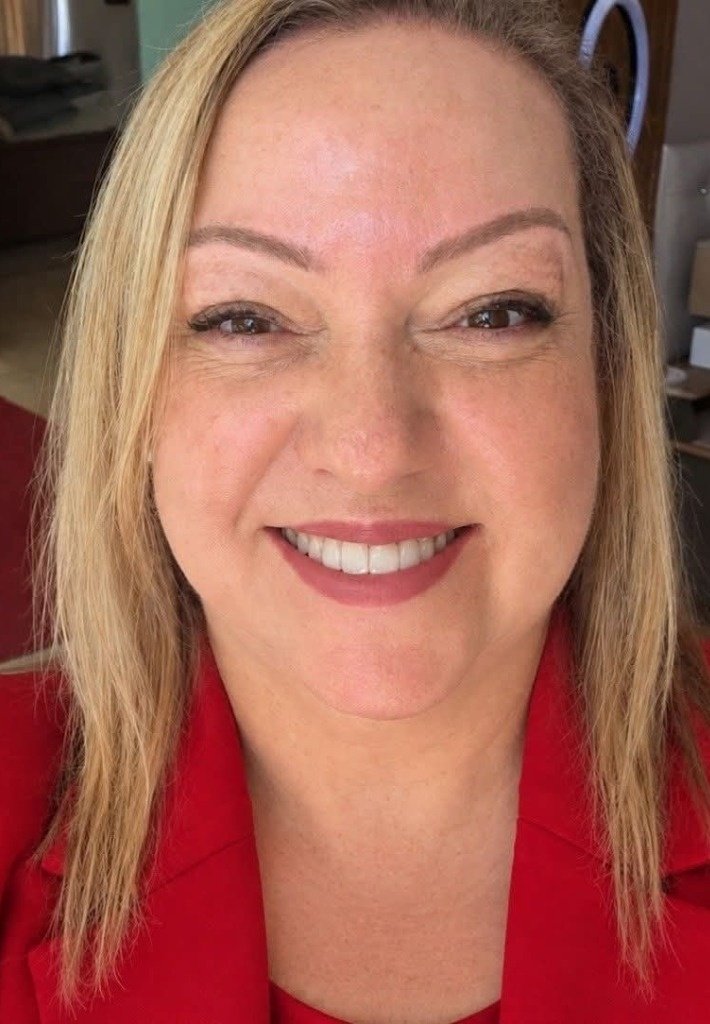 Adriana Barcellos - Corretora