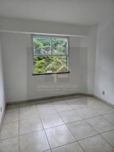 Prédio comercial e residencial de 2 andares na Av. Barão do Rio Branco