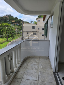 Prédio comercial e residencial de 2 andares na Av. Barão do Rio Branco