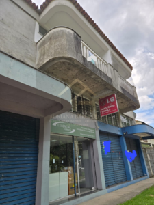 Prédio comercial e residencial de 2 andares na Av. Barão do Rio Branco