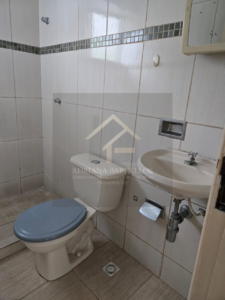 Prédio comercial e residencial de 2 andares na Av. Barão do Rio Branco