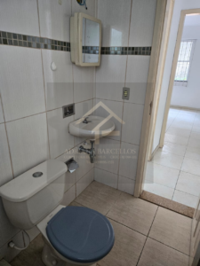 Prédio comercial e residencial de 2 andares na Av. Barão do Rio Branco