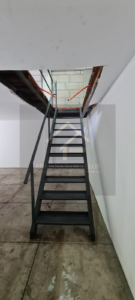 Prédio comercial e residencial de 2 andares na Av. Barão do Rio Branco