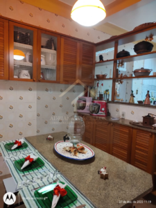 Casa Histórica medindo 5.000m²de área total, podendo ser residencial ou comercial no Centro de Petrópolis RJ
