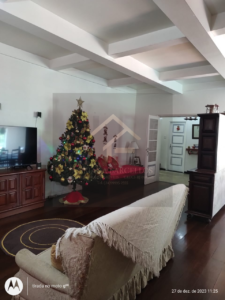 Casa Histórica medindo 5.000m²de área total, podendo ser residencial ou comercial no Centro de Petrópolis RJ