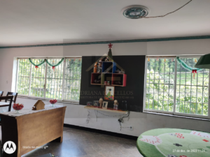 Casa Histórica medindo 5.000m²de área total, podendo ser residencial ou comercial no Centro de Petrópolis RJ