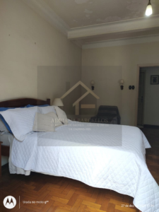 Casa Histórica medindo 5.000m²de área total, podendo ser residencial ou comercial no Centro de Petrópolis RJ