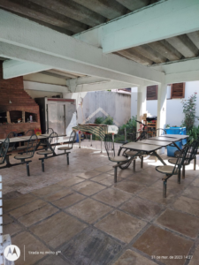 Linda casa com piscina e casa de caseiro em Corrêas