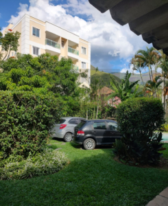 Linda casa com piscina e casa de caseiro em Corrêas