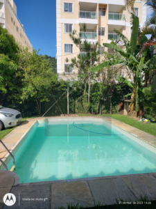 Linda casa com piscina e casa de caseiro em Corrêas