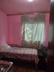 Casa em 4 pavimentos na rua 24 de Maio