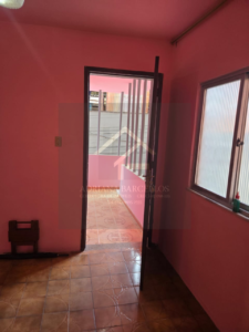 Casa em 4 pavimentos na rua 24 de Maio