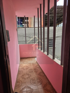 Casa em 4 pavimentos na rua 24 de Maio