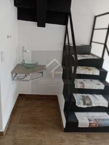 Duplex estilo casa americana na Praça Catulo Petrópolis, RJ