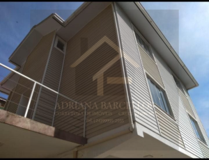 Duplex estilo casa americana na Praça Catulo Petrópolis, RJ