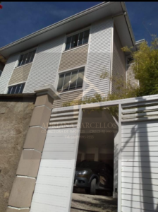 Duplex estilo casa americana na Praça Catulo Petrópolis, RJ