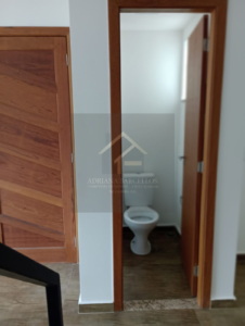 Duplex estilo casa americana na Praça Catulo Petrópolis, RJ