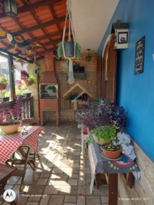 3 Lindas casas no mesmo terreno no Bairro Pedras Brancas