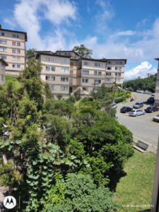 Amplo apartamento 3º andar no BNH do Chácara Flora