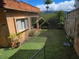 Casa em condomínio fechado estilo fazendinha em Nogueira, Petrópolis RJ