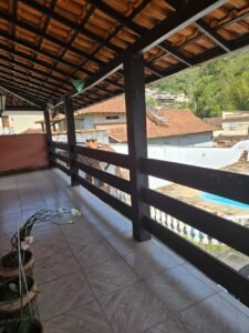 Linda casa em 2 pavimentos na Vila Militar Petrópolis, RJ