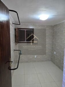 2 Casas muradas e independentes com quintal, podendo expandir, no bairro Chácara Flora, Petrópolis RJ