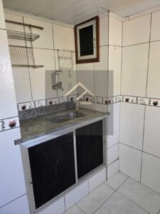 2 Casas muradas e independentes com quintal, podendo expandir, no bairro Chácara Flora, Petrópolis RJ