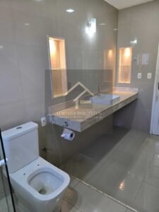 2 Casas muradas e independentes com quintal, podendo expandir, no bairro Chácara Flora, Petrópolis RJ