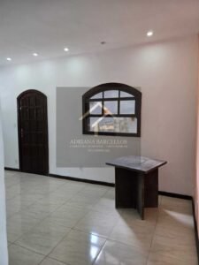 2 Casas muradas e independentes com quintal, podendo expandir, no bairro Chácara Flora, Petrópolis RJ