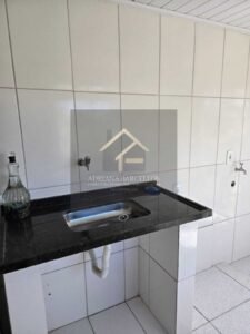 2 Casas muradas e independentes com quintal, podendo expandir, no bairro Chácara Flora, Petrópolis RJ