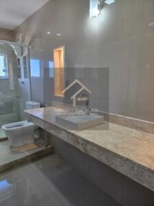 2 Casas muradas e independentes com quintal, podendo expandir, no bairro Chácara Flora, Petrópolis RJ