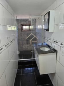 2 Casas muradas e independentes com quintal, podendo expandir, no bairro Chácara Flora, Petrópolis RJ