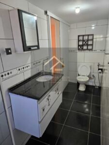 2 Casas muradas e independentes com quintal, podendo expandir, no bairro Chácara Flora, Petrópolis RJ