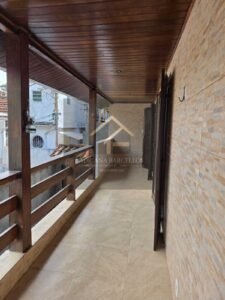 2 Casas muradas e independentes com quintal, podendo expandir, no bairro Chácara Flora, Petrópolis RJ