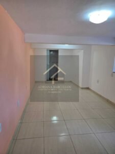 2 Casas muradas e independentes com quintal, podendo expandir, no bairro Chácara Flora, Petrópolis RJ