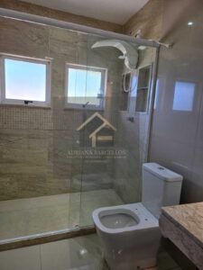2 Casas muradas e independentes com quintal, podendo expandir, no bairro Chácara Flora, Petrópolis RJ