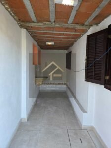 2 Casas muradas e independentes com quintal, podendo expandir, no bairro Chácara Flora, Petrópolis RJ