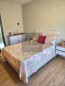 Excelente casa linear, beira de rua com 525 M² de área total em Itaipava, Petrópolis, RJ