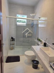 Excelente casa linear, beira de rua com 525 M² de área total em Itaipava, Petrópolis, RJ
