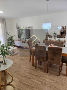 Excelente casa linear, beira de rua com 525 M² de área total em Itaipava, Petrópolis, RJ