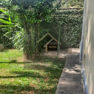 Excelente casa em 2 andares , beira de rua com 550M², Moinho Preto,  Petrópolis RJ