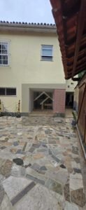 Excelente casa em 2 andares , beira de rua com 550M², Moinho Preto,  Petrópolis RJ