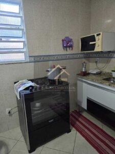 Prédio de 3 andares com 5 apartamentos, sendo 3 apartamentos estão alugados, no bairro Jardim Salvador, Petrópolis, RJ