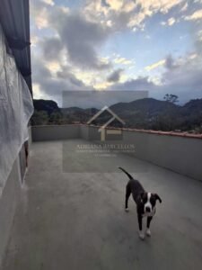 Linda Casa com amplo terraço podendo ser construído outro imóvel no Bataillard, Petrópolis, RJ