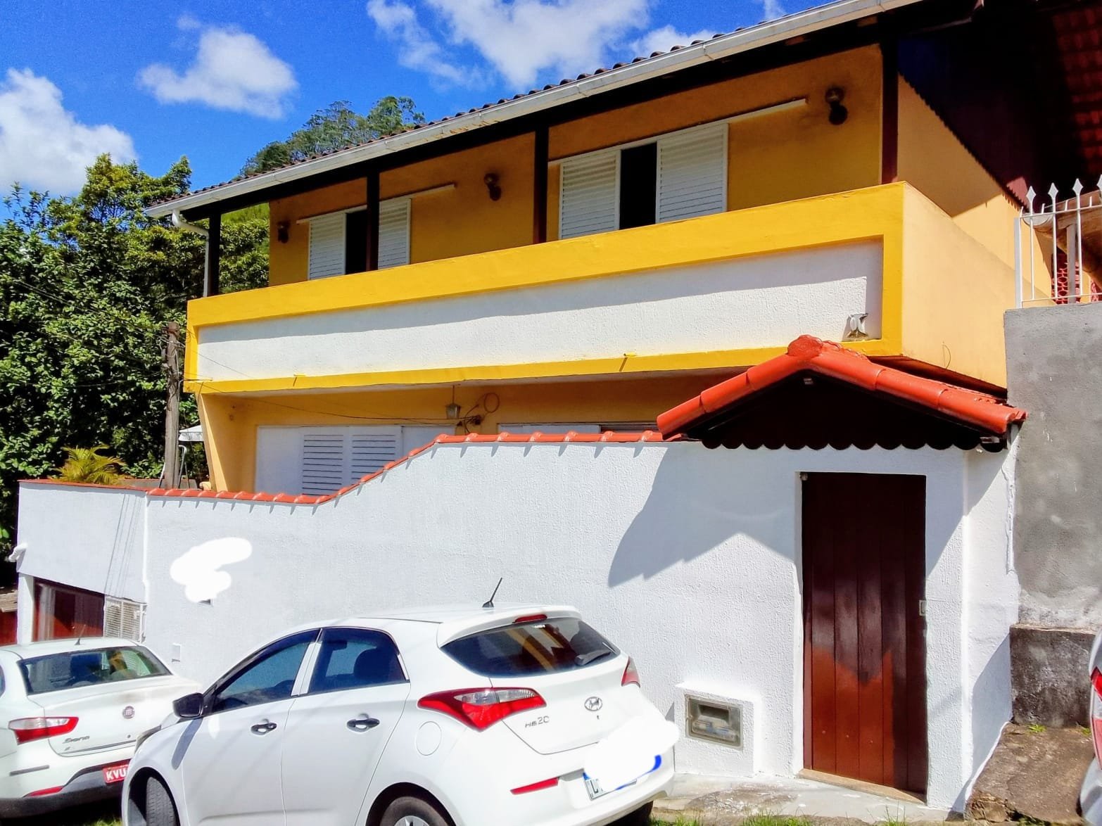 Linda casa tipo apartamento no térreo, com quintal privativo, no bairro Floresta, Petrópolis RJ