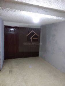 Linda casa tipo apartamento no térreo, com quintal privativo, no bairro Floresta, Petrópolis RJ