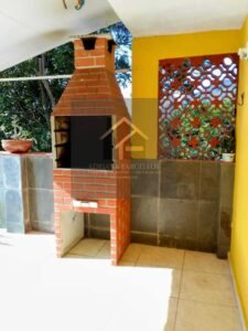 Linda casa tipo apartamento no térreo, com quintal privativo, no bairro Floresta, Petrópolis RJ