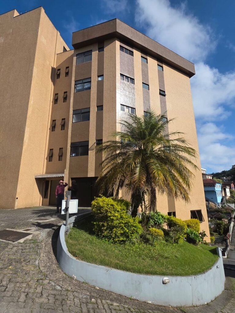 Apartamento à Venda na Rua Saldanha Marinho – Petrópolis/RJ | 87 m², 3 Quartos e Suíte