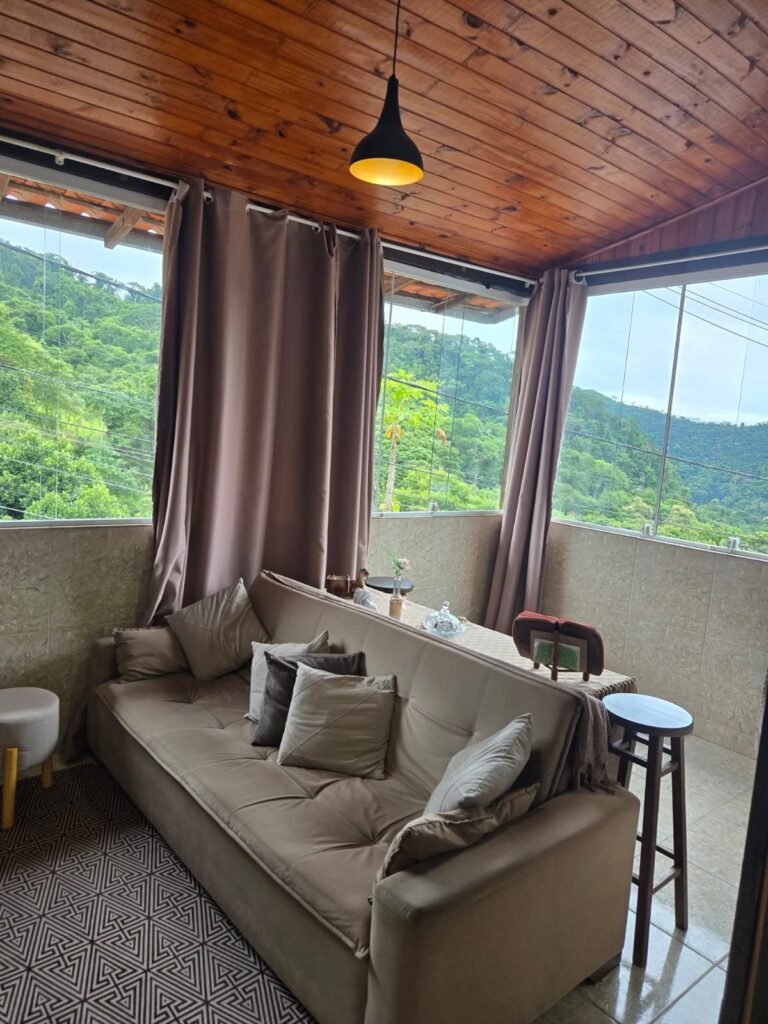 Apartamento à Venda em Corrêas – Petrópolis/RJ